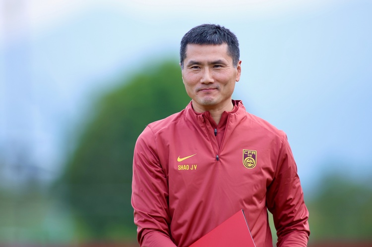 华体会体育-博主：国足结束海外拉练于今天下午抵达北京